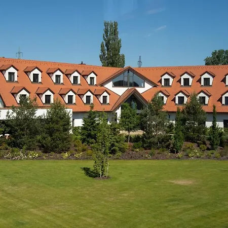 Hraniční Zámeček 4*