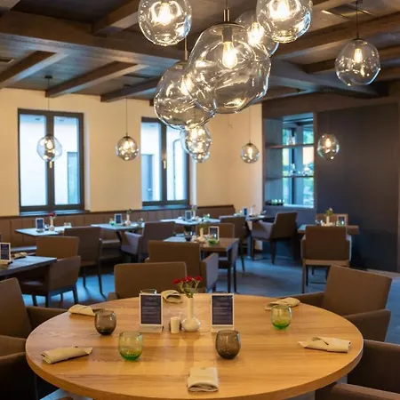 Hraniční Zámeček Hotel Hlohovec