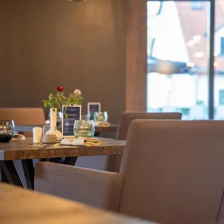 Hotel Hraniční Zámeček 4*