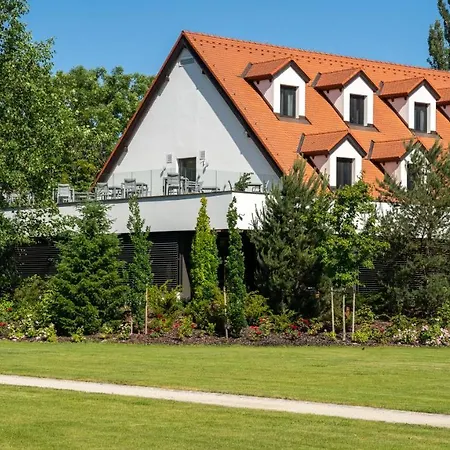 酒店 Hranicni Zamecek 赫洛霍韦茨