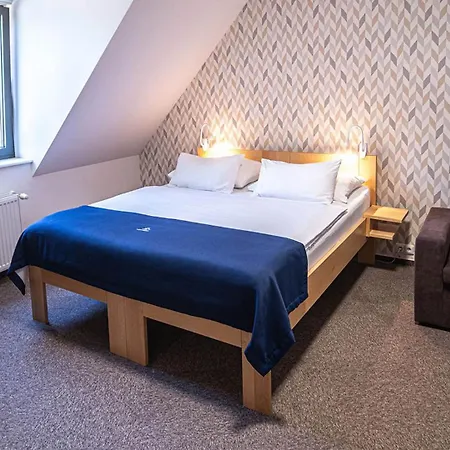 Hraniční Zámeček Hotel Hlohovec