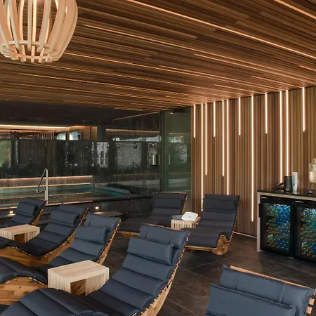 Hranicni Zamecek Hotell 4*