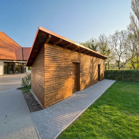 Hranicni Zamecek 酒店 赫洛霍韦茨